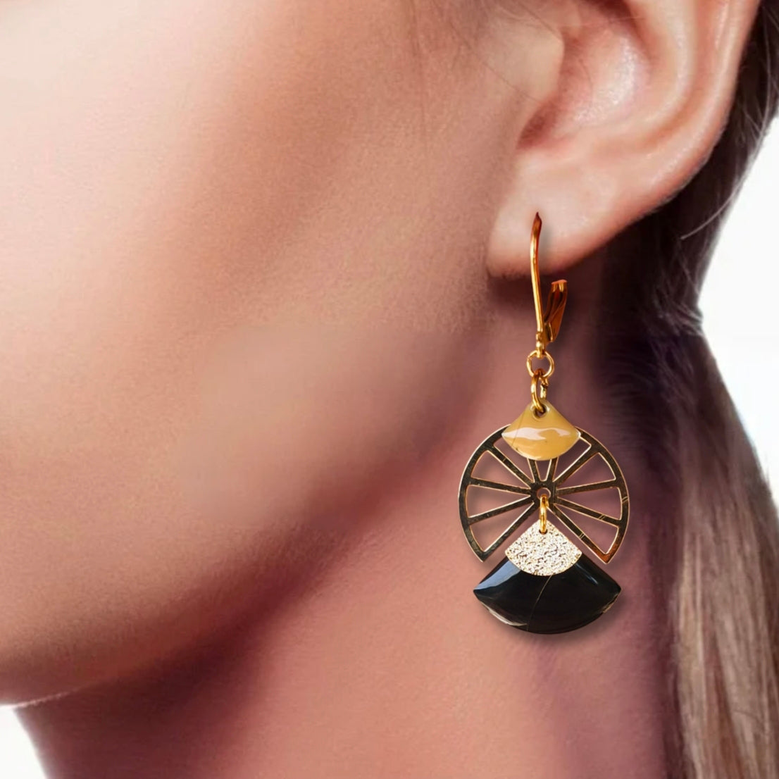 Boucles d'oreilles - Maria Noir Dorée