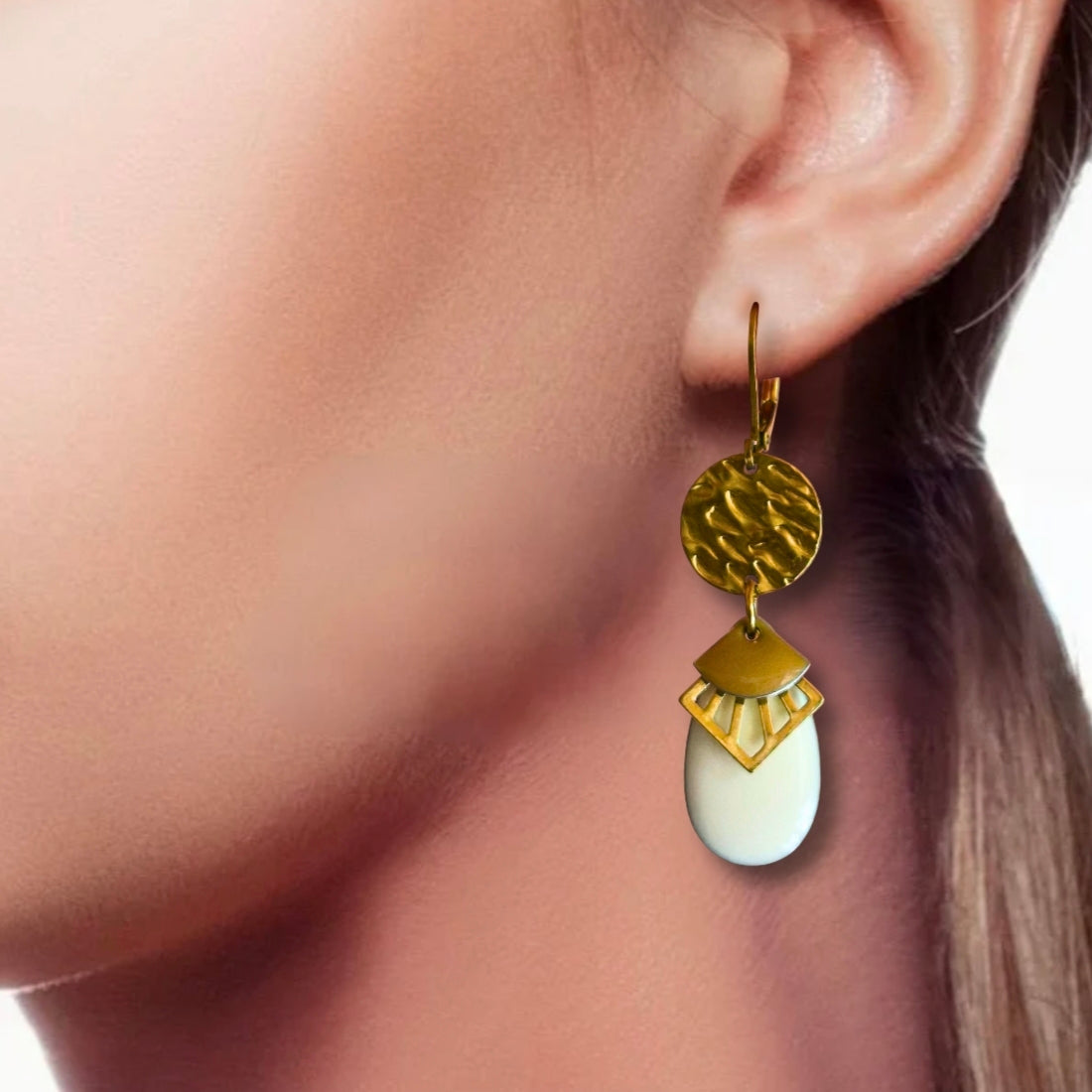 Boucles d'oreilles - Suzy blanche dorée